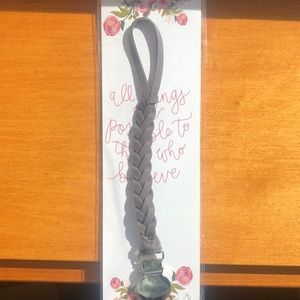 Charcoal Luc cutie clip